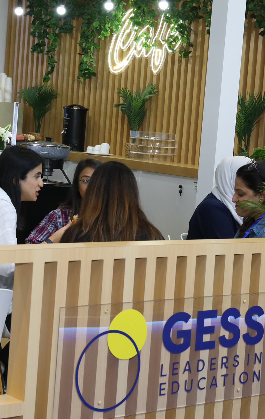 Access to the Exclusive Leaders Lounge